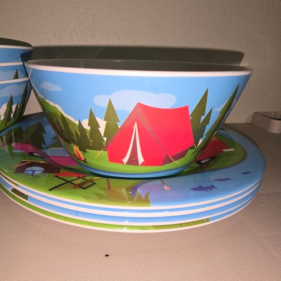 Melamine Dinnerware Set for 4. 12Pcs Camping Dishes Set RV Easy Stackable Picnic - Picture 4 of 4